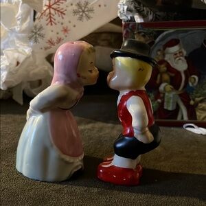 Vintage Kissing Couple Figurines